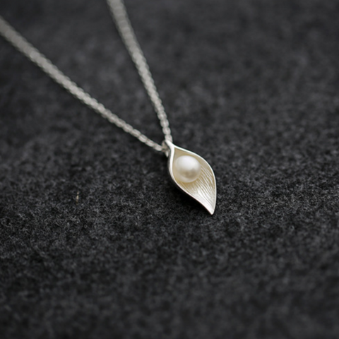 Morning Dew On Leaf Necklace - 925 Sterling Silver - Owl J
 - 1